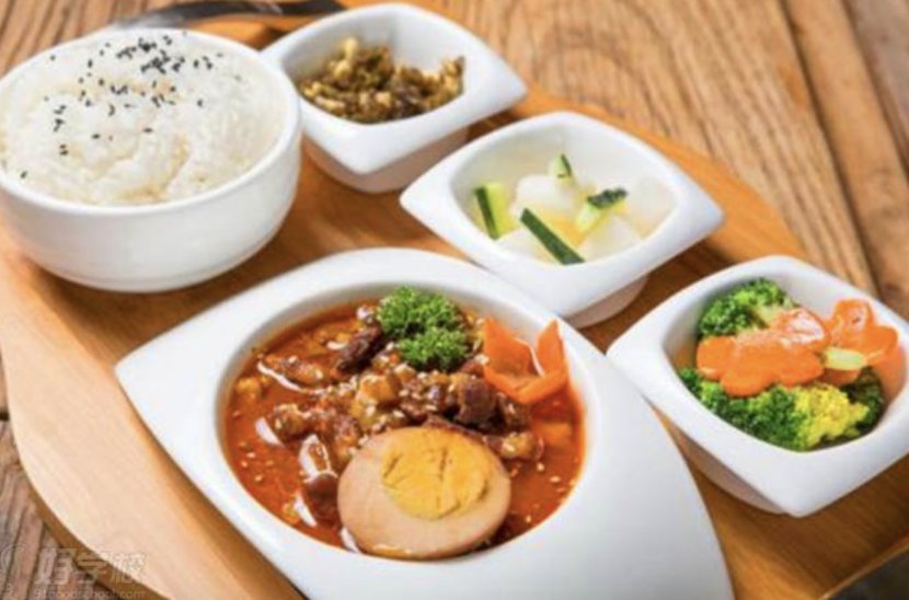 餐饮行业连锁加盟：某中式快餐品牌在合肥的特许经营模式